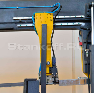 Полуавтоматический ленточнопильный станок Beka-Mak BMSY 650 DG NC