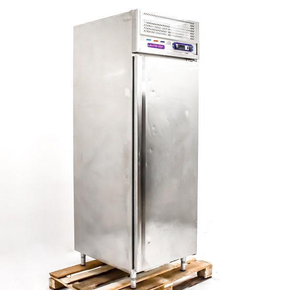 Шкаф холодильный Master Chef ARG-701