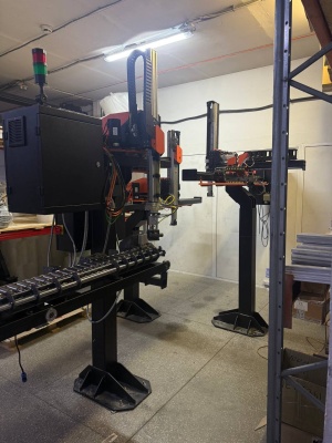 Промышленный робот манипулятор для ТПА и конвейерных линий