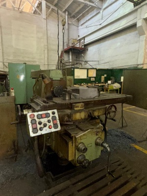 Горизонтально-фрезерный станок 6т83-1