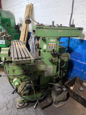 В продаже горизонтально-фрезерный станок UF1-1