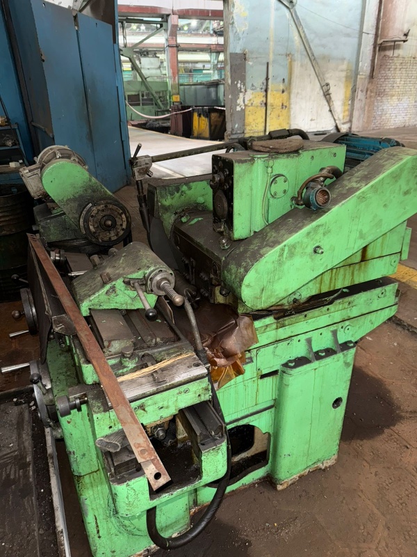 Круглошлифовальный станок 3е12