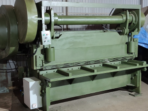 НА 3121 гильотиные ножницы 12х2000 мм