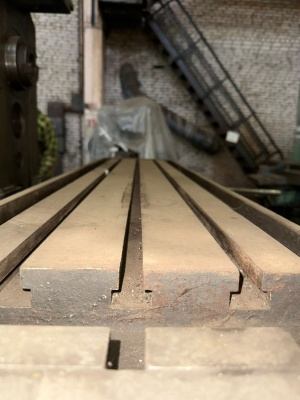 Горизонтально-фрезерный станок 6р83 (1374)