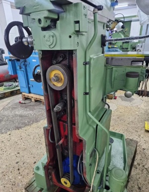 Универсально-фрезерный станок СФ-676