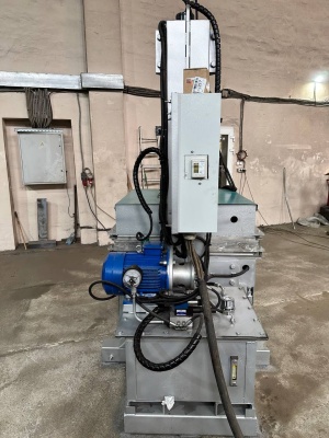 Пресс гидравлический для производства резиновой плитки