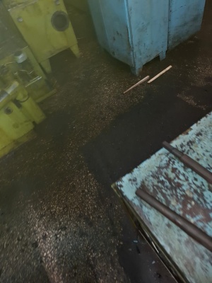 Резьбошлифовальный станок 5822