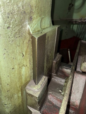 Вертикально-фрезерный станок фу2-250