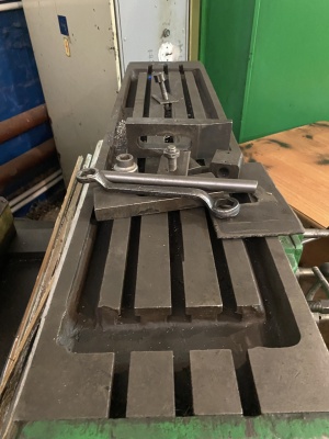 Горизонтально-фрезерный станок 6Р81