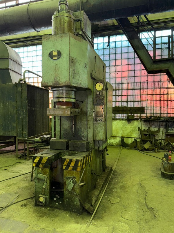 Пресс гидравлический п6332б