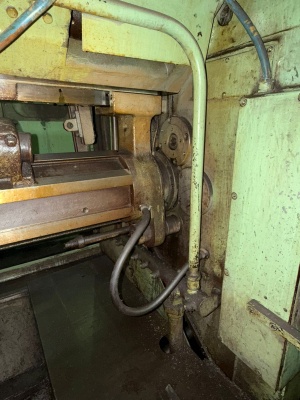 Токарный автомат 1б240п-6