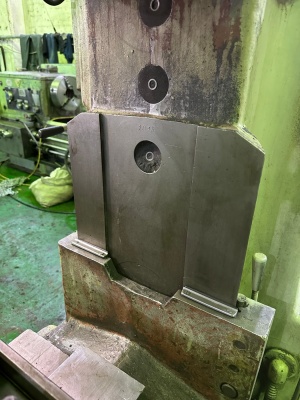 Вертикальный фрезерный станок 6р12