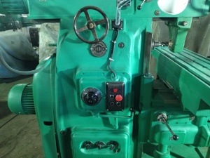 6М83Ш станок фрезерный консольный широкоуниверсальный