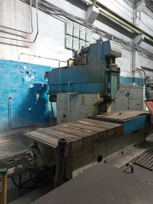 Вертикальный фрезерный станок Увф1