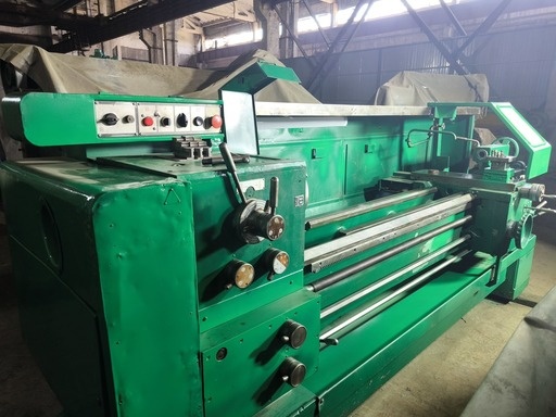 Токарно-винторезный станок TOS SUI 40/2000