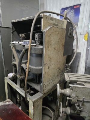 советские станки фрезерный,пресс,заточной