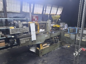 Термопластавтомат де 3330.Ф1