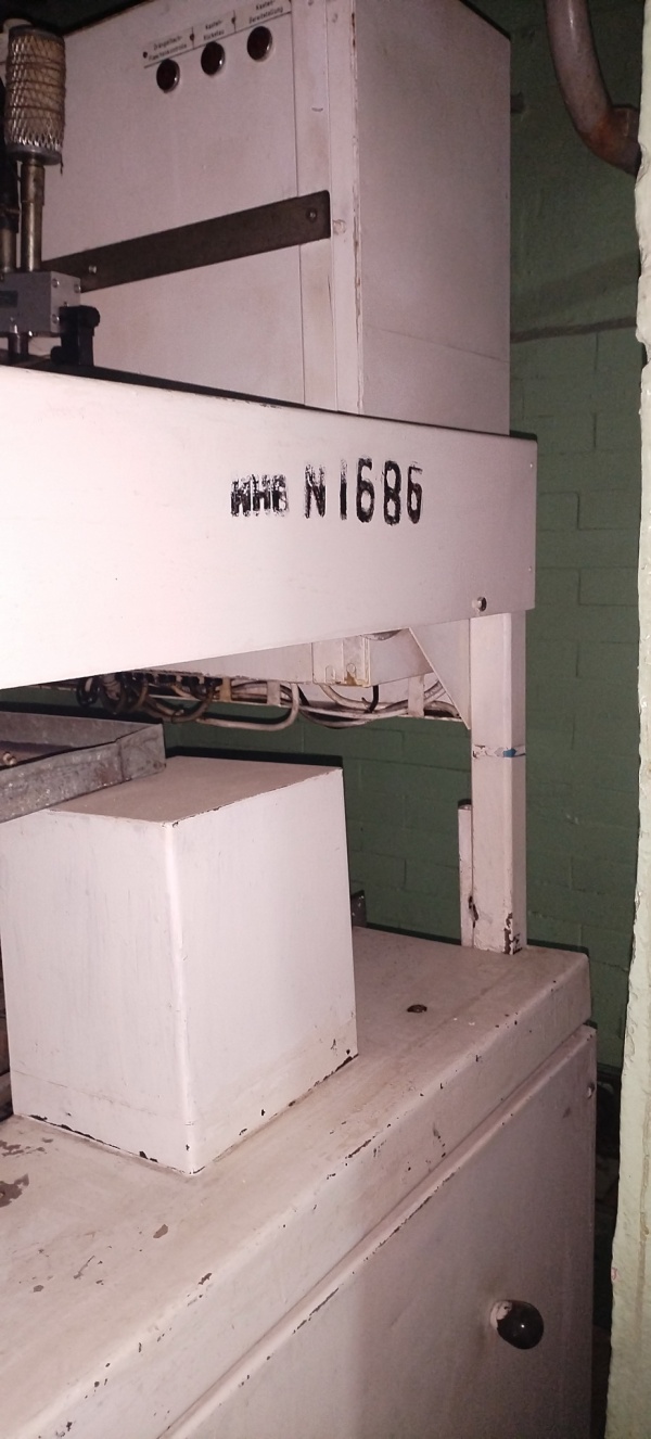 Автоматическая машина для укладки бутылок в тару «АМ1/КН» (ГВЗ)