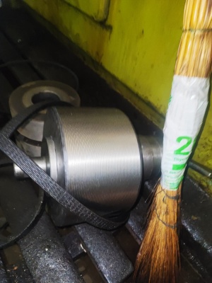 Резьбошлифовальный станок 5к823в