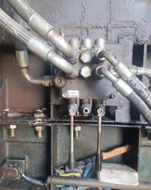 Пресс для макулатуры вертикальный