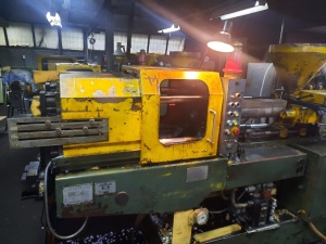 Термопластавтомат де 3327 Ф1