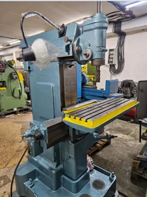 Универсально-фрезерный станок 676П