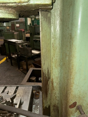 Вертикально-сверлильный станок 2н150