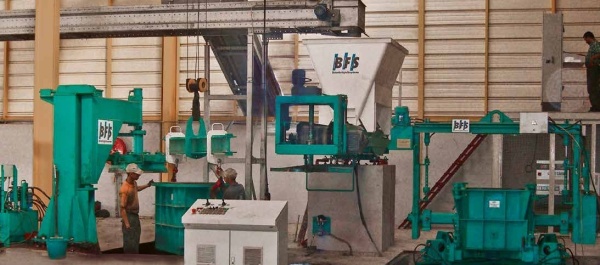 Оборудование для Бетонных труб, люков, конусов и днищ люков, UNIVERSAL BFS