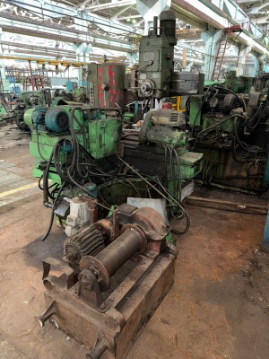 Круглошлифовальный станок 3е12