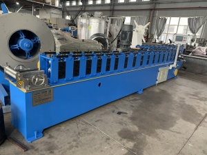 Станок для профилей для стальных рольставен