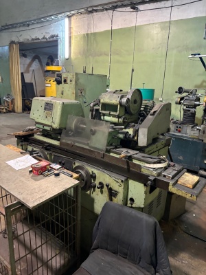 Круглошлифовальный станок 3Б12