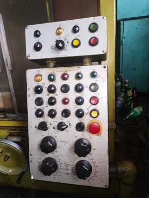 Червячнорезьбошлифовальный станок 5886в