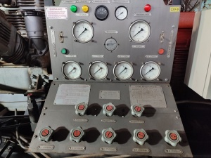 УКС 400 компрессор высокого давления на шасси 2-ПН-4М