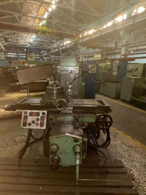 Горизонтально-фрезерный станок 6т82г-29 (2579)