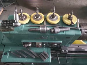 СТАНОК токарный TOS SV-18RA (1250 мм) из НИИ с ЛЮНЕТАМИ