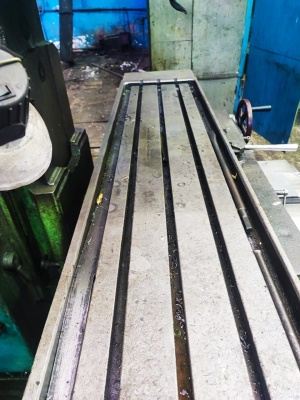 Вертикально-фрезерный станок вм127м (2557)