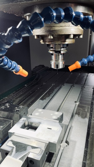 Изготовление промыщденного оборудования и станков, металлообработка