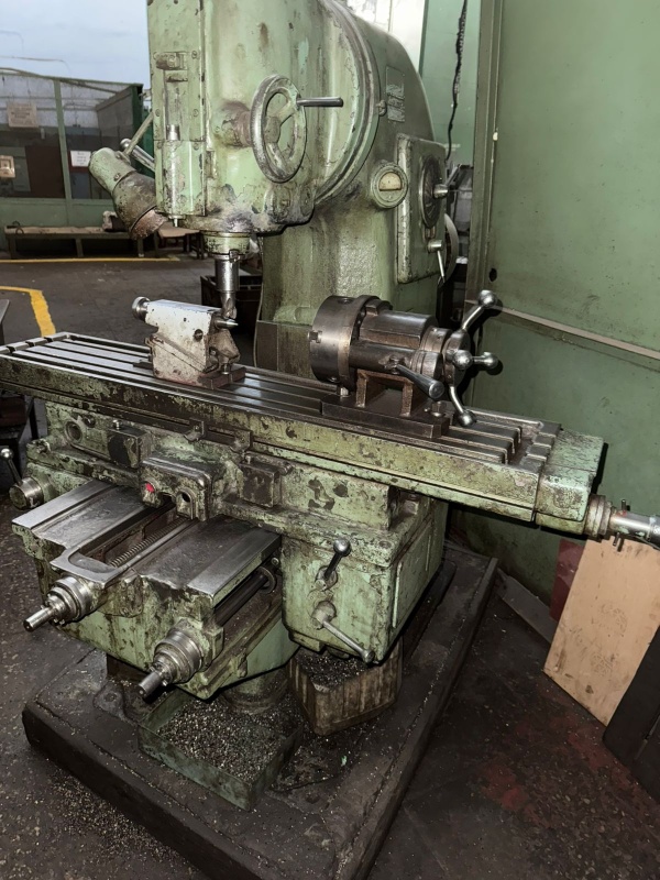 Вертикально-фрезерный станок фу2-250