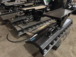 Снежный отвал для мини-погрузчика Bob-Tach, Case, JCB и других