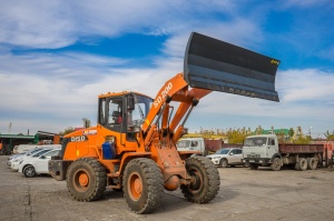 Снежный отвал с гидр. поворотом для Manitou, LonKing, Heli и других