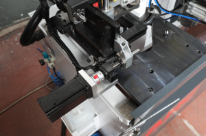 Усозарезной 5-ти осевой торцовочный двухголовый пильно-сверлильный станок AHC ALUEXPERT 300PRO