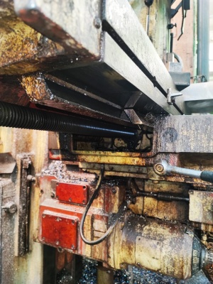 Вертикально-фрезерный станок вм127м (2594)