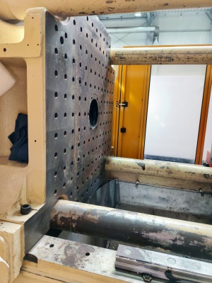 Инжекционно-литьевая машина «HUSKI H225 RS55/50»