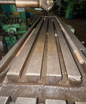 Горизонтально-фрезерный станок 6т82-1 (2240)