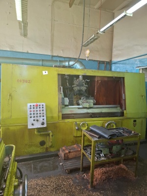 Резьбошлифовальный станок 5к823в