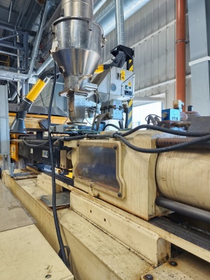 Инжекционно-литьевая машина «HUSKI 225RS65/60»