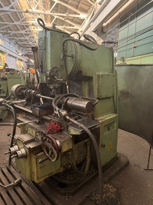 Вертикально-фрезерный станок 6р12