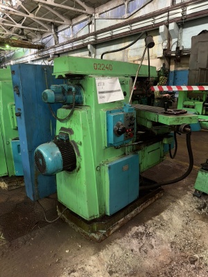 Горизонтально-фрезерный станок 6т82-1 (2240)