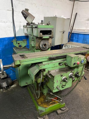 В продаже горизонтально-фрезерный станок UF1-1