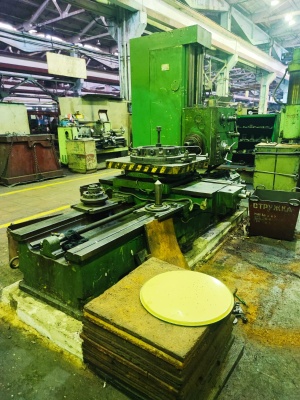 Горизонтально-расточной станок 2л614